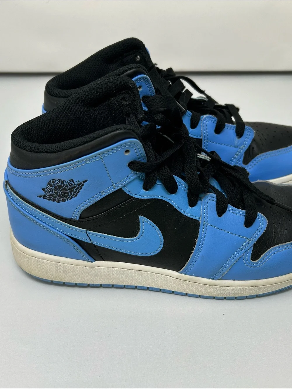 Jordan Kids' High-Top Sneakers in Black & Light Blue